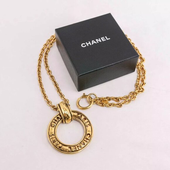 Authentic Vintage Chanel Gold Plated CHANEL PARIS Pendant Necklace - Picture 1 of 12